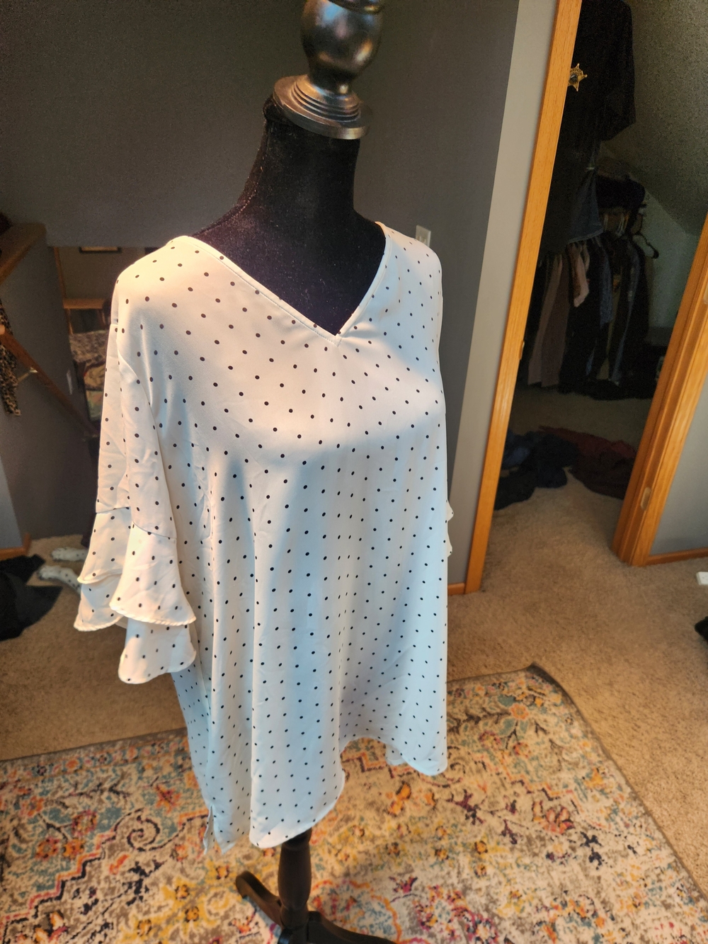 Loft White Polka Dot V-Neck Ruffle Sleeve Top Medium - Picture 6 of 9